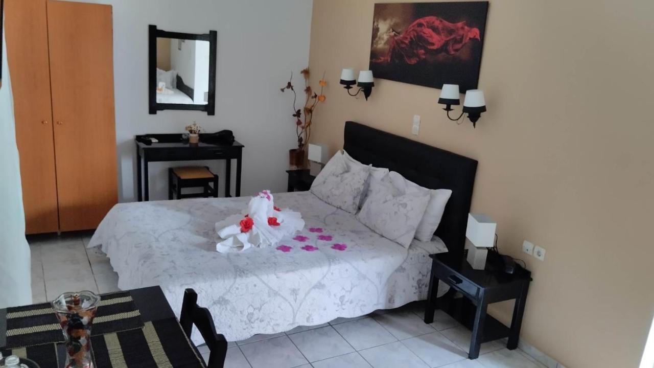 Golden Sun Apartments Rodhákinon Ngoại thất bức ảnh