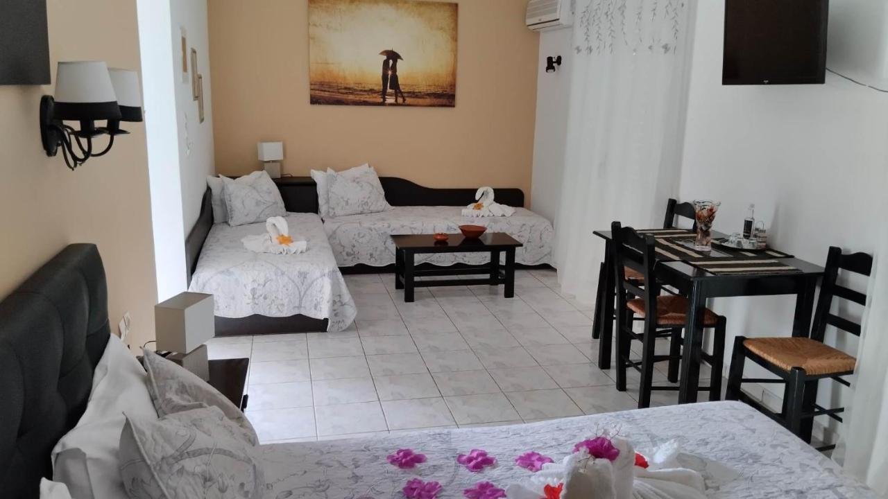Golden Sun Apartments Rodhákinon Ngoại thất bức ảnh