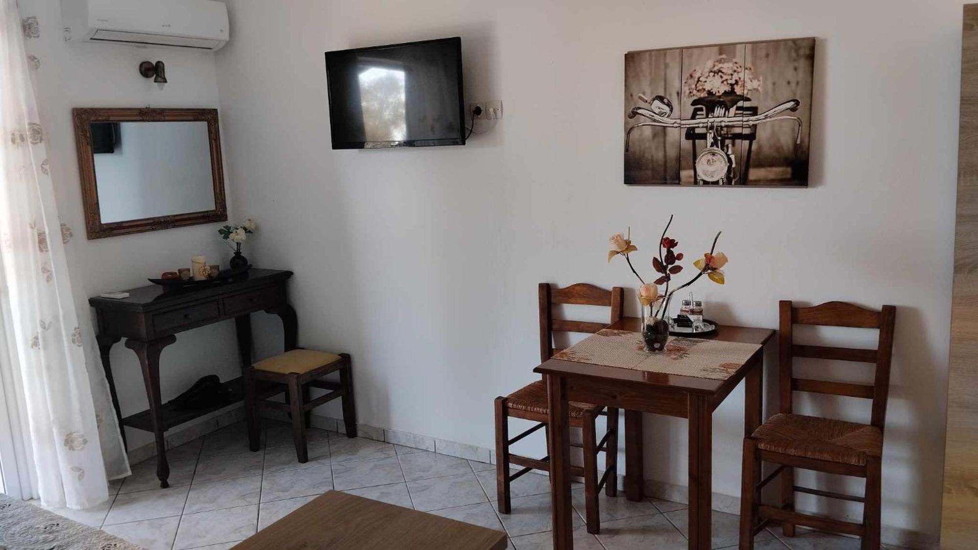 Golden Sun Apartments Rodhákinon Ngoại thất bức ảnh