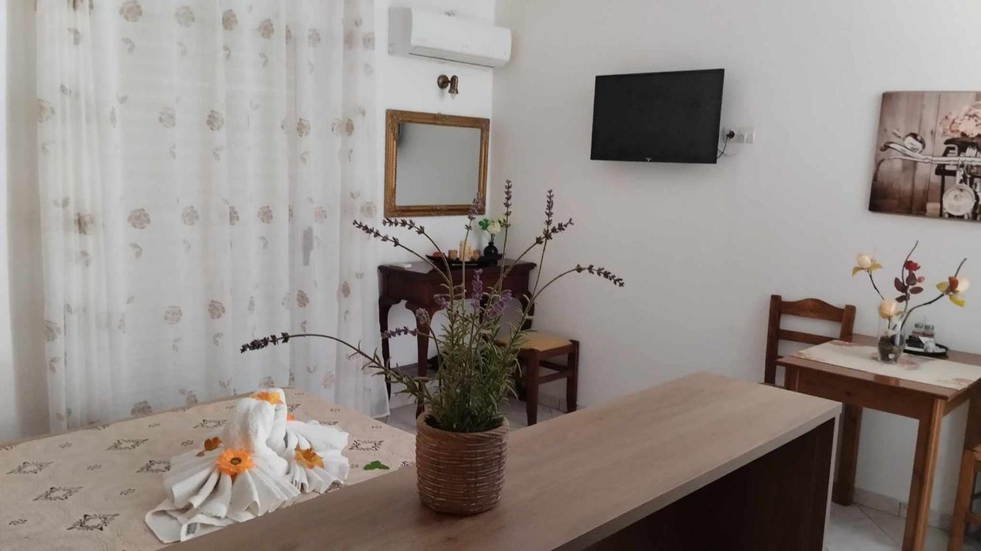 Golden Sun Apartments Rodhákinon Ngoại thất bức ảnh